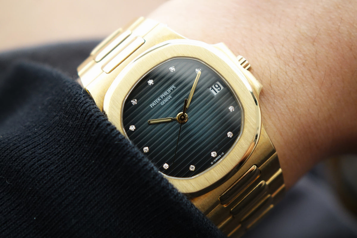 Patek Philippe Nautilus 3800J Blue ribbed diamond dial