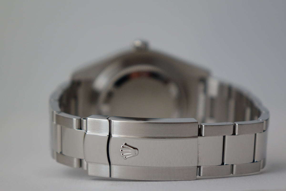 Rolex Datejust 41 116334 Blue baton dial full set