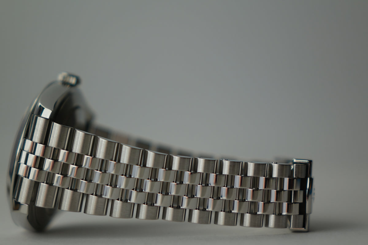 Rolex Datejust 41 126300 White Jubilee full set