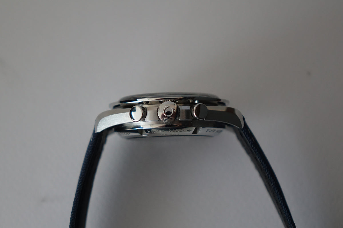 Omega Speedmaster Snoopy 50th anniversary 310.32.42.50.02.001 full set