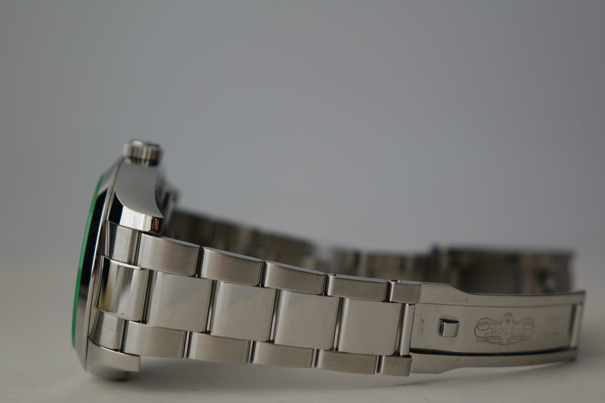 Rolex Milgauss 116400GV green crystal full set