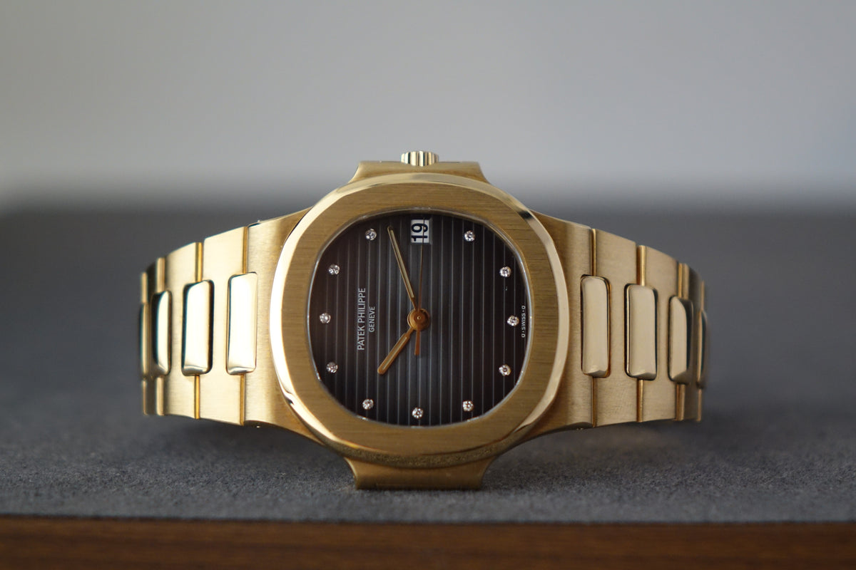 Patek Philippe Nautilus 3800J Blue ribbed diamond dial