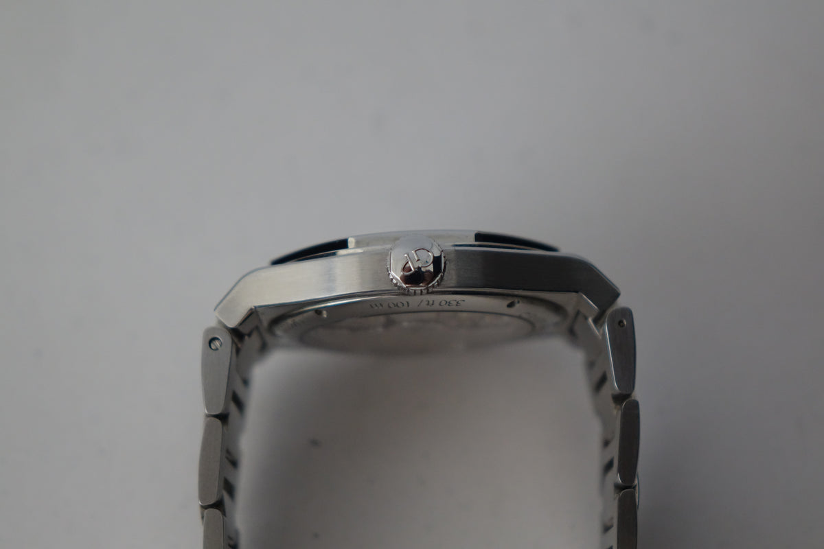 Girard-Perregaux Laureato blue 81010-11-431-11A  full set