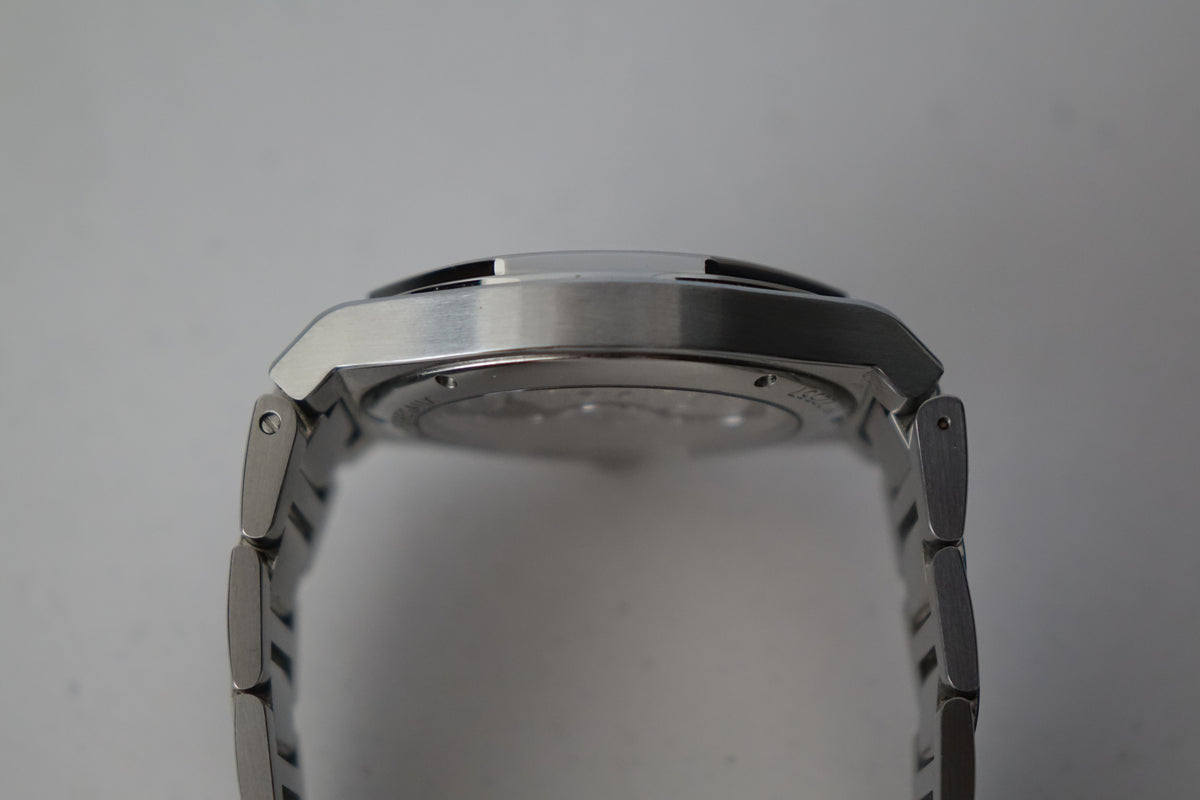 Girard-Perregaux Laureato blue 81010-11-431-11A  full set