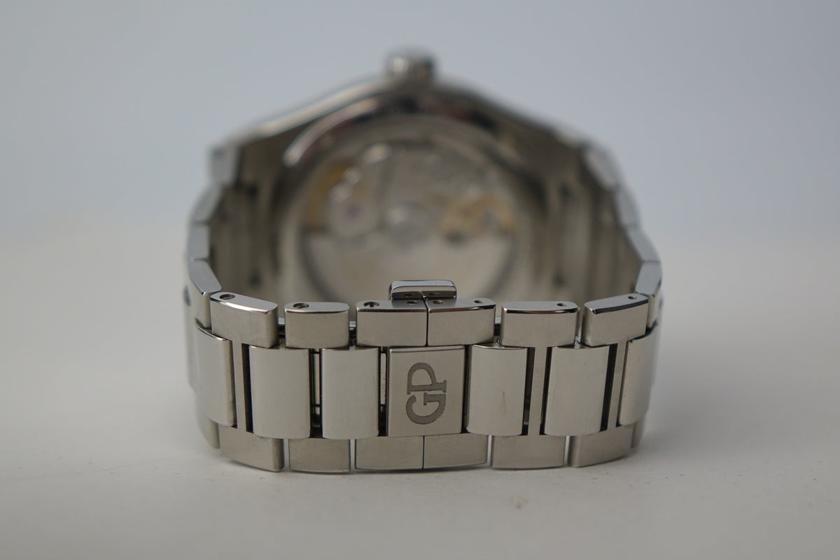 Girard-Perregaux Laureato blue 81010-11-431-11A  full set