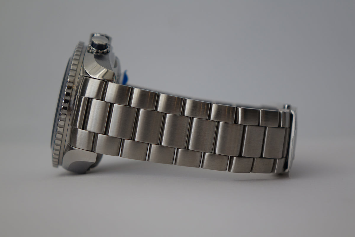 BNIB Omega Seamaster Planet Ocean 600M 215.30.46.51.03.001 full set
