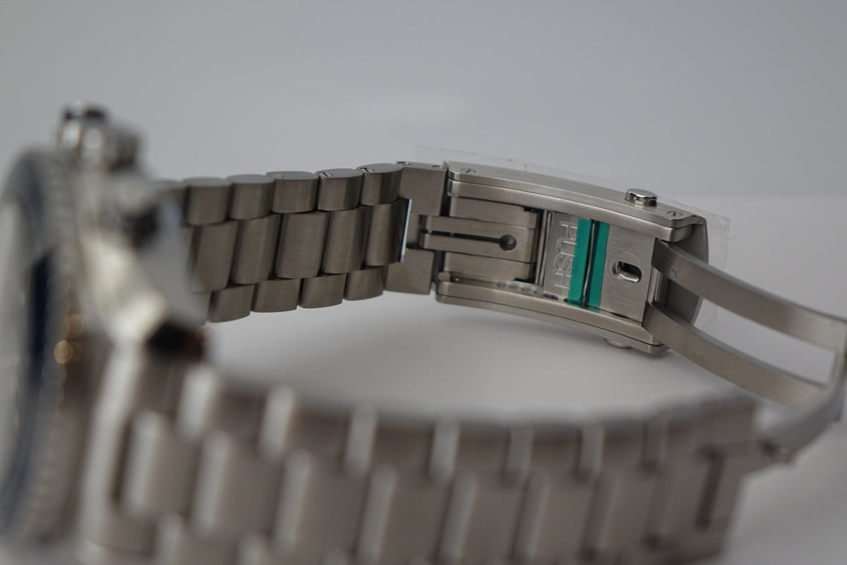 BNIB Omega Seamaster Planet Ocean 600M 215.30.46.51.03.001 full set
