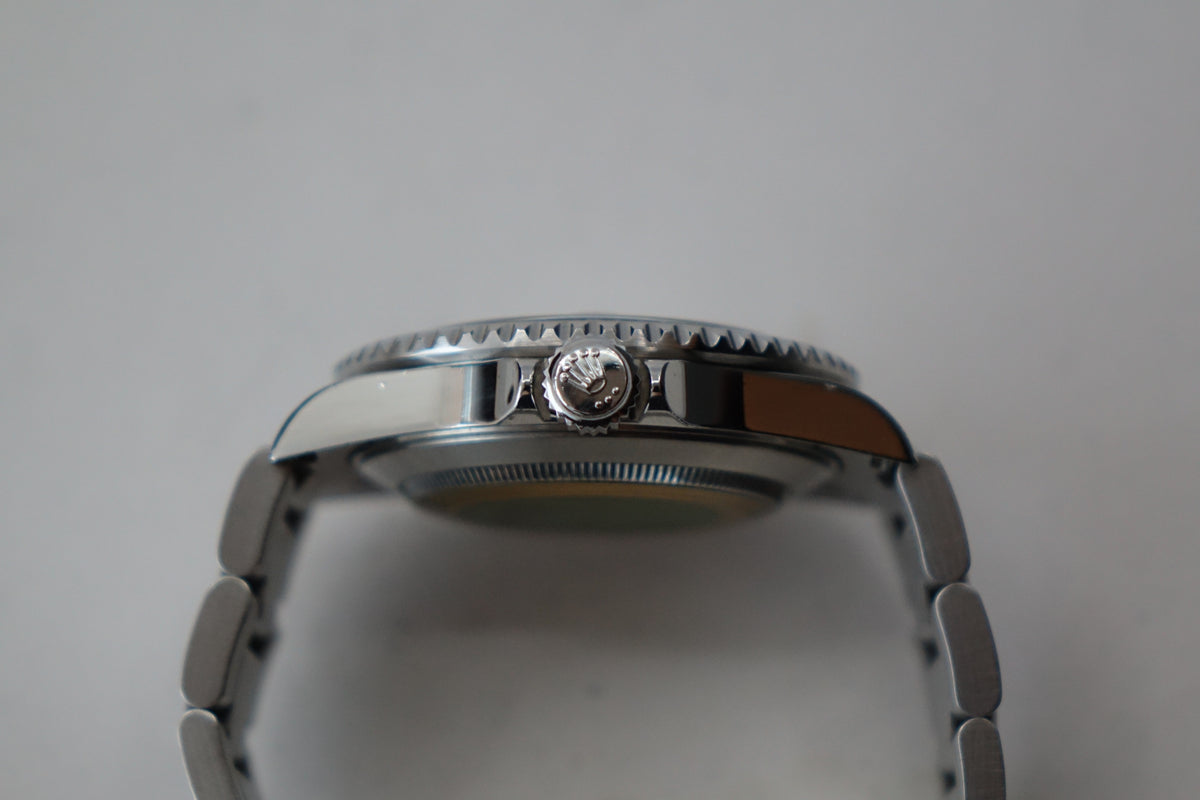 Rolex Submariner Date Kermit 16610LV flat 4 full set