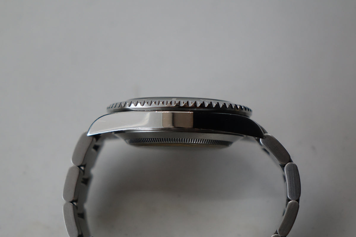 Rolex Submariner Date Kermit 16610LV flat 4 full set