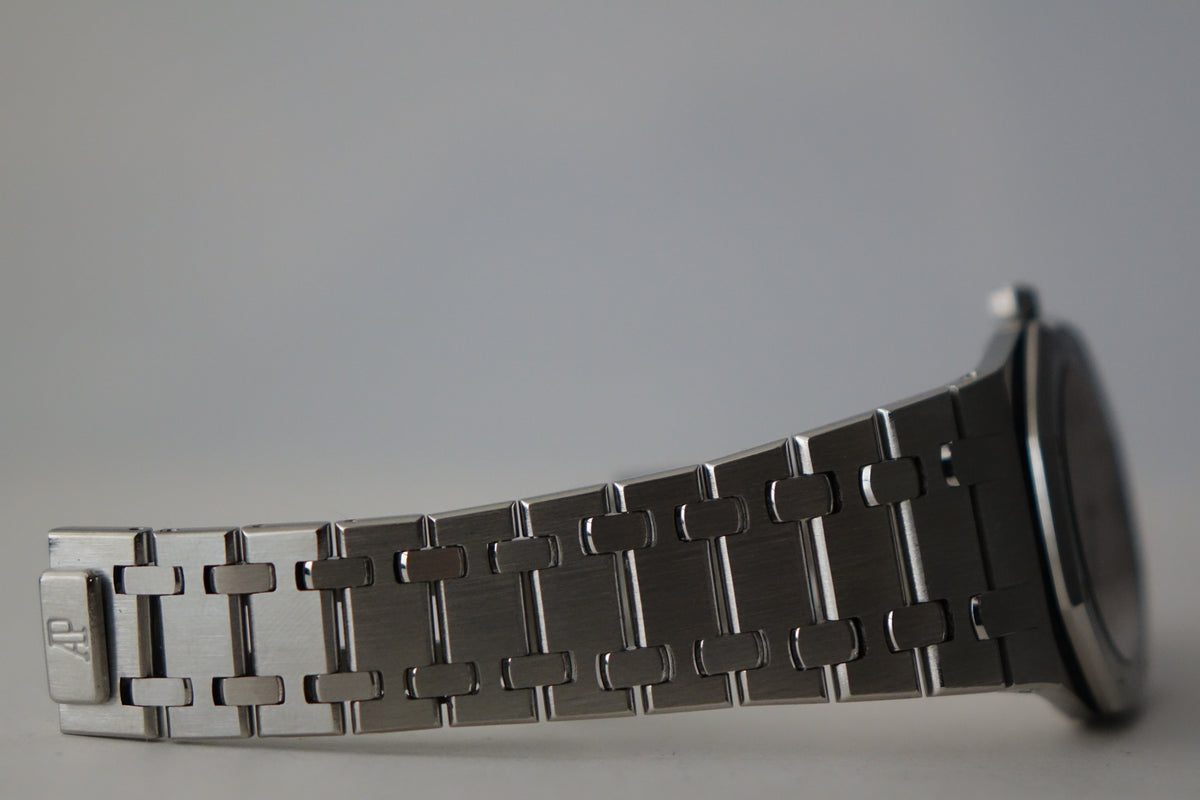Audemars Piguet Royal Oak 56175ST watch and archives only