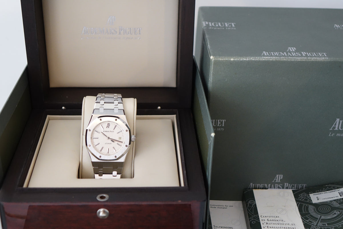 Audemars Piguet Royal Oak 15300ST.OO.1220st.01 white silver dial full set