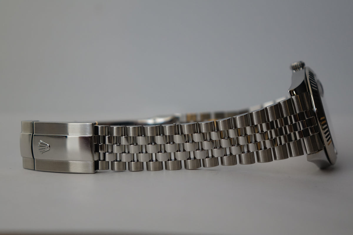 Rolex DateJust 41 126334 fluted jubilee full set