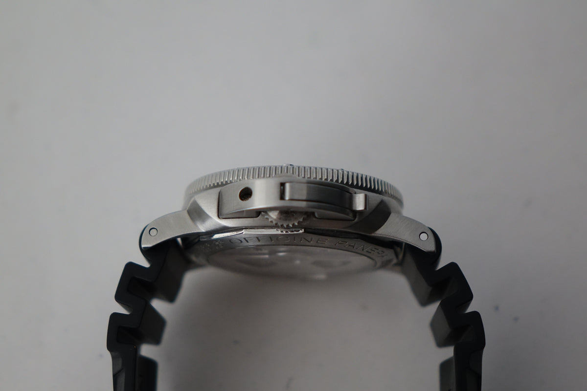 Panerai Luminor Submersible 1950 3 Days PAM00682 full set