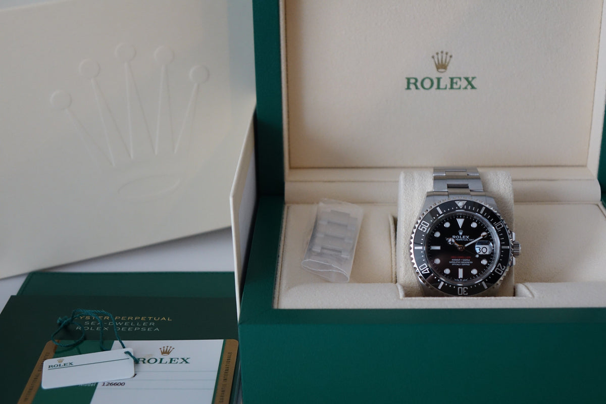 Rolex Sea Dweller 126600 full set