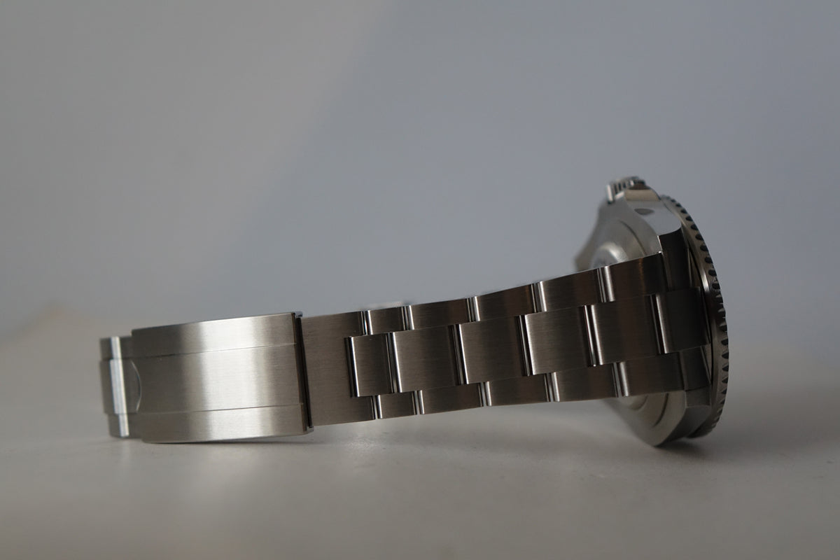Rolex Sea Dweller 126600 full set