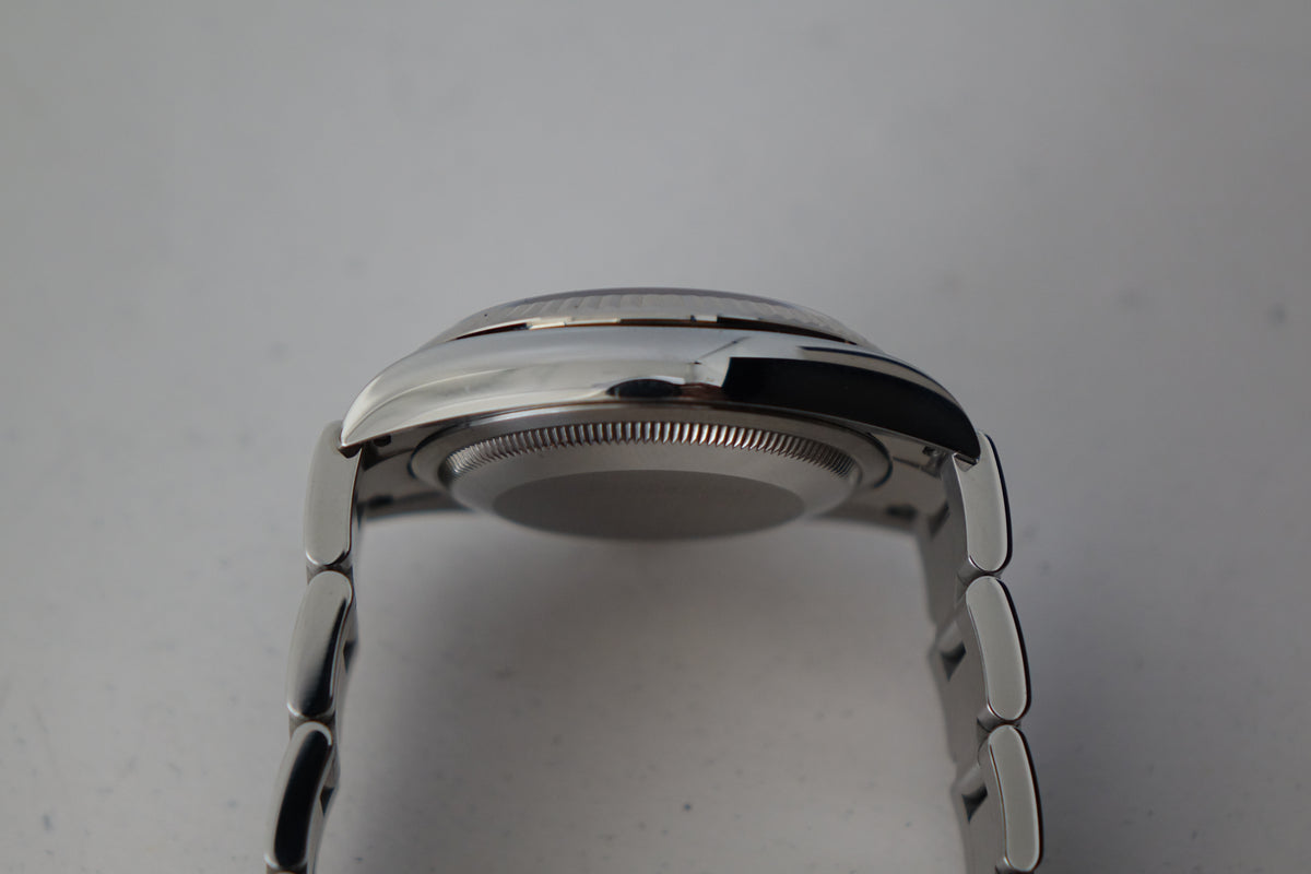 Rolex DateJust 36 126234 silver baton dial full set
