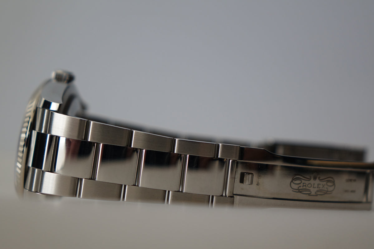 Rolex DateJust 36 126234 silver baton dial full set