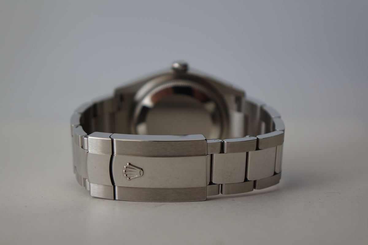 Rolex DateJust 36 126234 silver baton dial full set