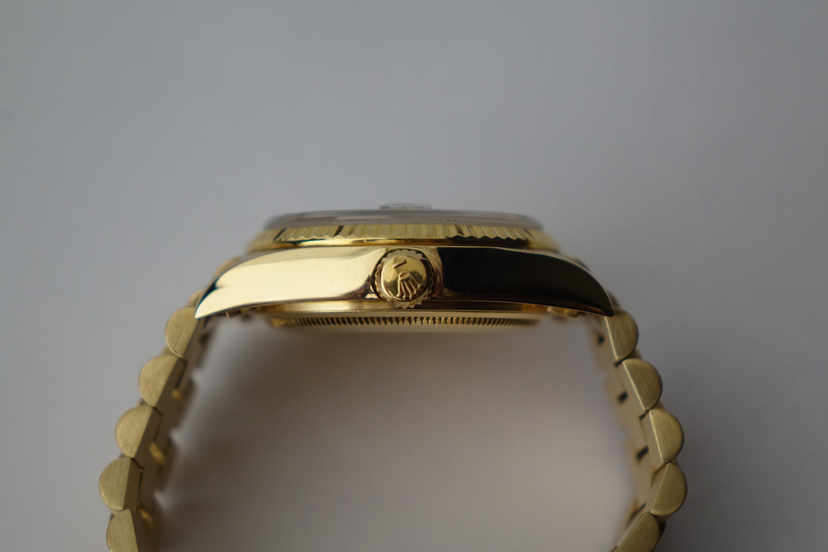 Rolex Daydate 18038 blue dial full set