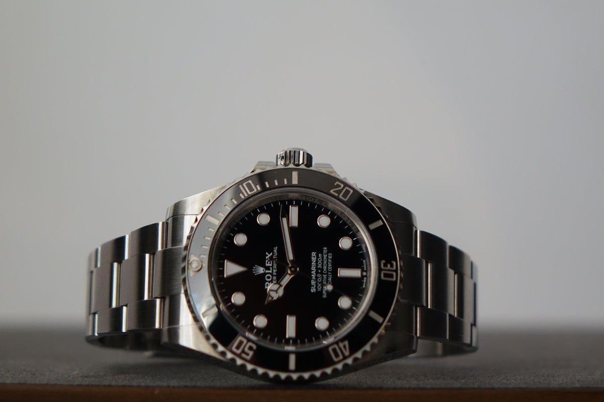Rolex Submariner no date 124060 full set
