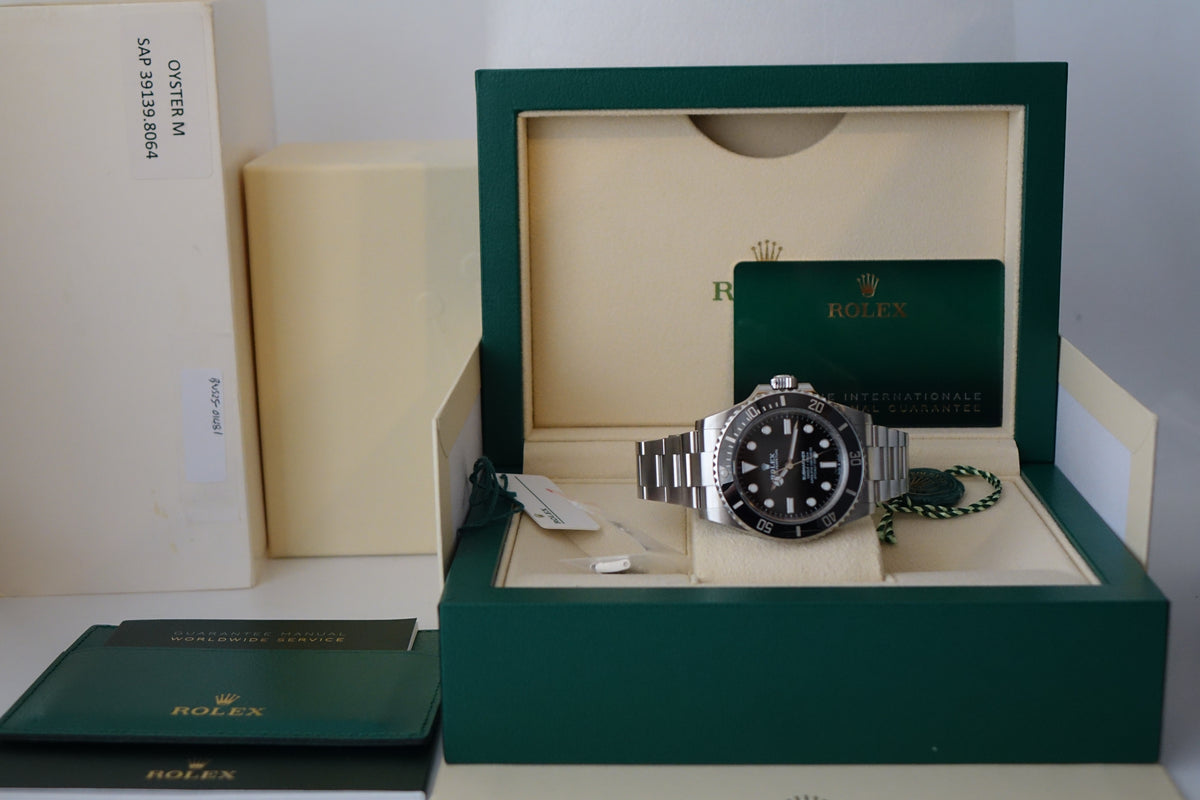 Rolex Submariner no date 124060 full set