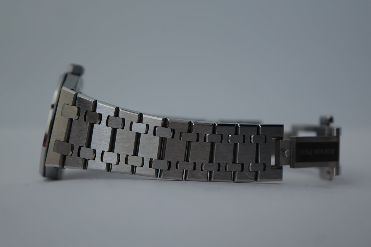 Audemars Piguet Royal Oak 67651ST factory diamonds watch only