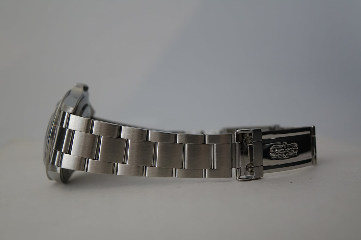 Rolex Explorer 2 II 16570 black dial no pin hole full set