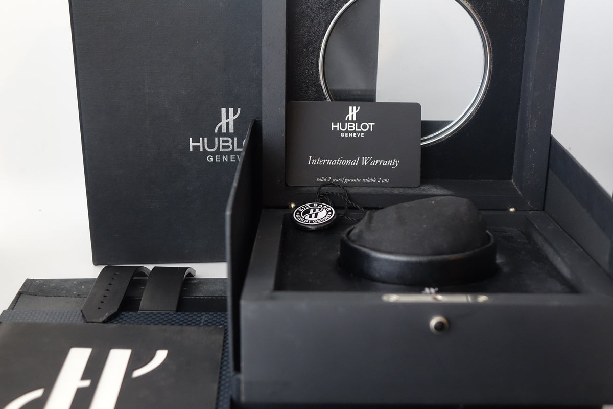 Hublot Big Bang Luna Rossa 301.CM.131.RX.LUN06 full set