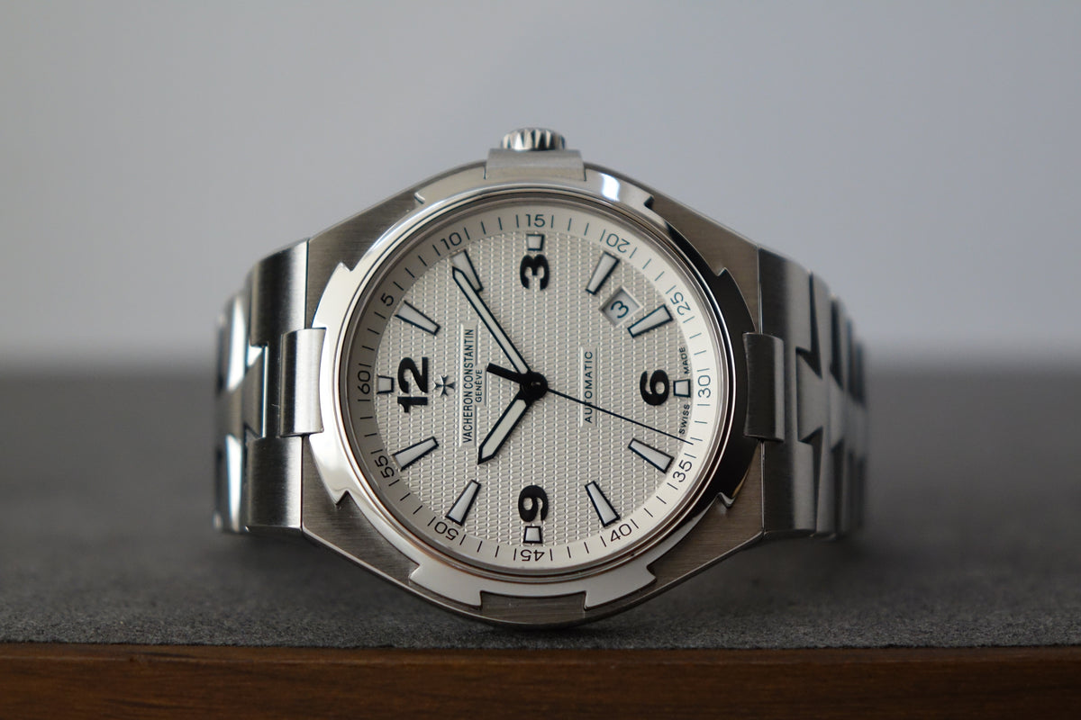 Vacheron Constantin Overseas 47040 white dial full set