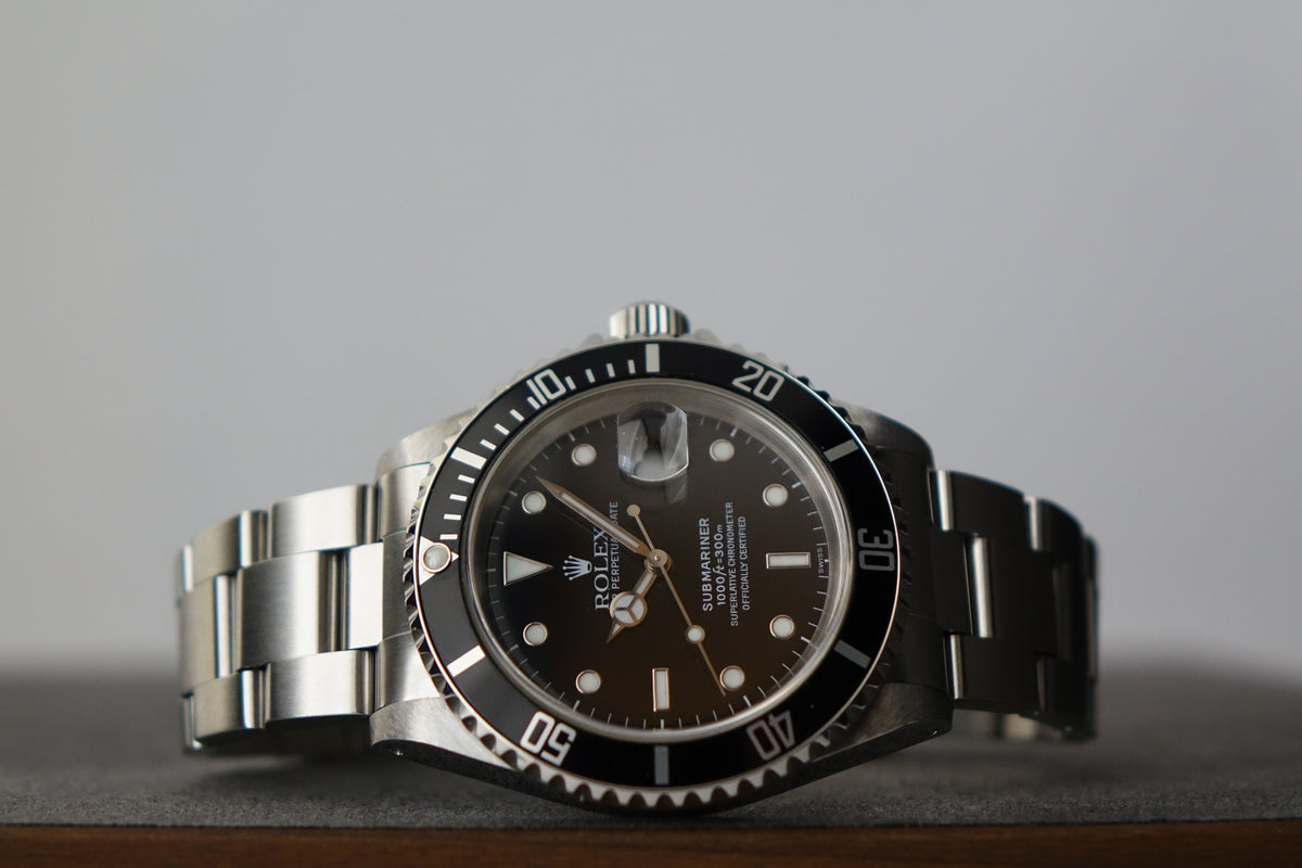 Rolex Submariner Date 16610 swiss only
