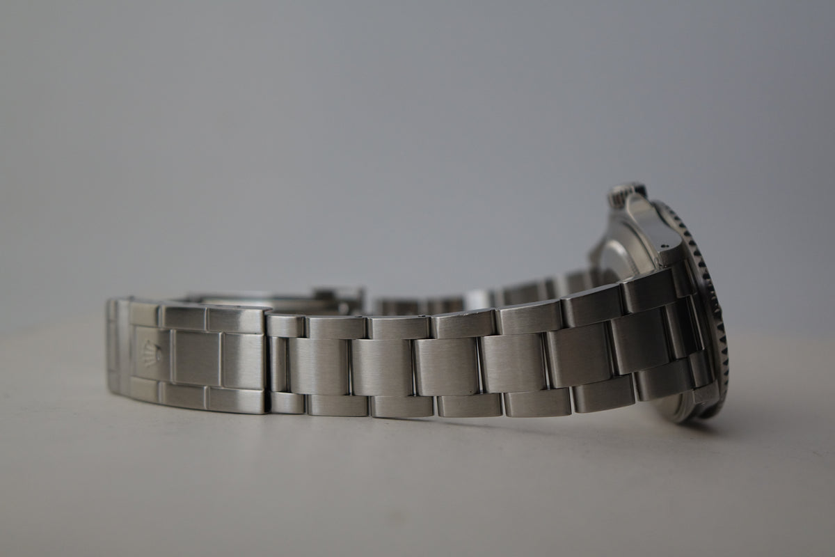 Rolex Submariner Date 16610 swiss only