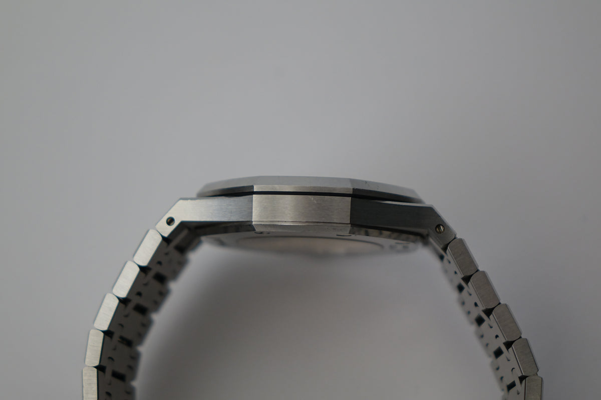 Audemars Piguet Royal Oak 15400ST white dial full set