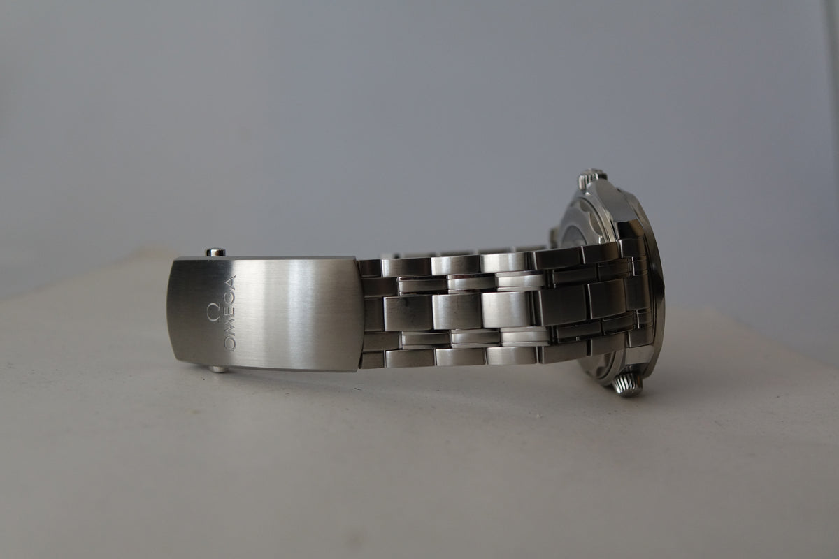 Omega Seamaster SMP 300 Black dial Bracelet 210.30.42.20.01.001 Full set