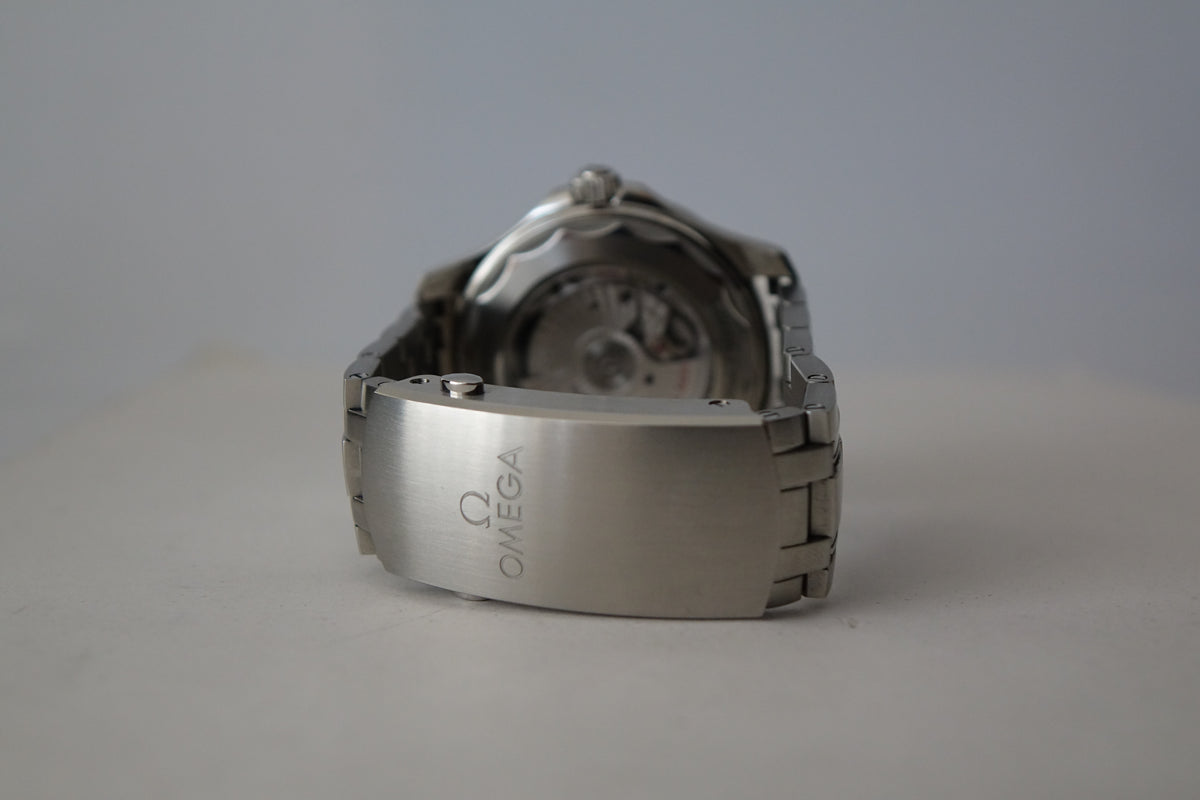 Omega Seamaster SMP 300 Black dial Bracelet 210.30.42.20.01.001 Full set
