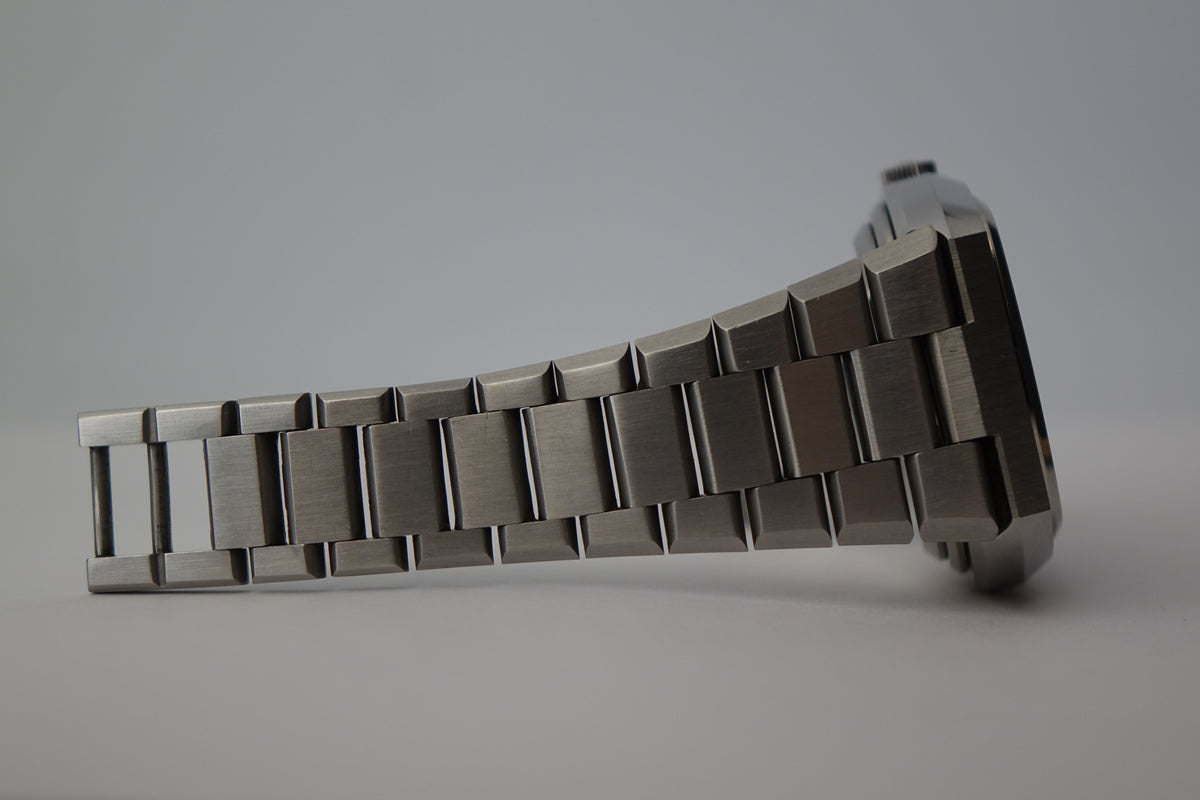 Jaeger-LeCoultre JLC Master Quartz 23302-42 watch only