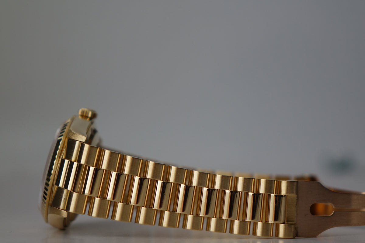 Rolex Daydate 36 18238 Champagne dial full set