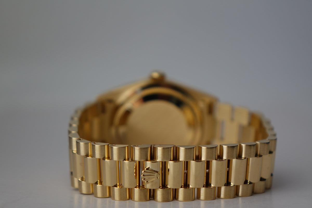Rolex Daydate 36 18238 Champagne dial full set