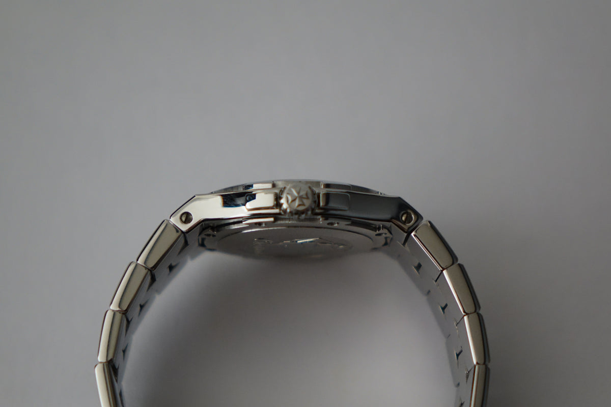 Vacheron Constantin Overseas 42050/423A-8472 watch only