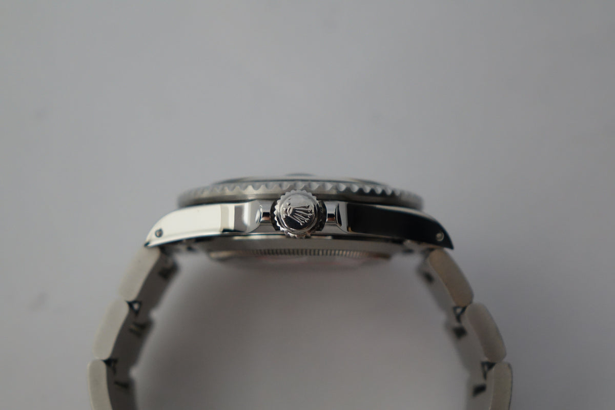 Rolex Submariner Date 168000 Triple Zero full set