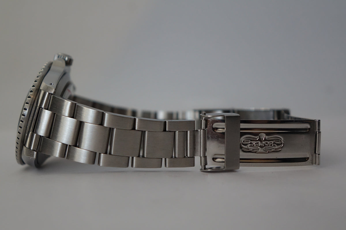 Rolex Submariner Date 168000 Triple Zero full set