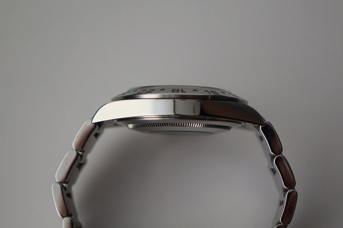 Rolex Explorer 2 16570 polar no pinhole full set