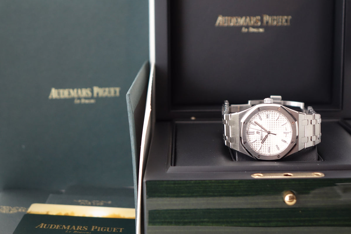 Audemars Piguet Royal Oak 34mm 77350ST.OO.1261ST.01 white dial full set