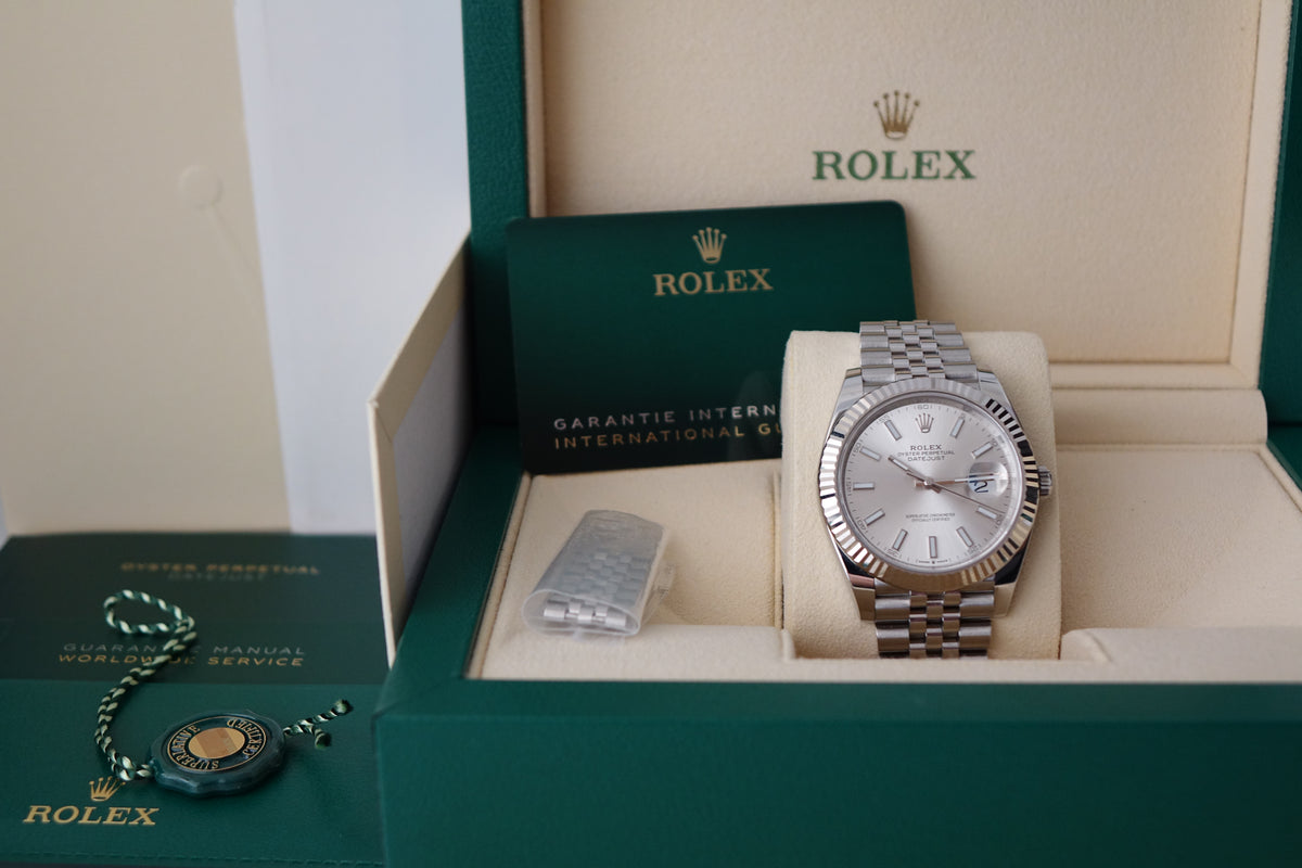 Rolex Datejust 41 126334 silver dial full set