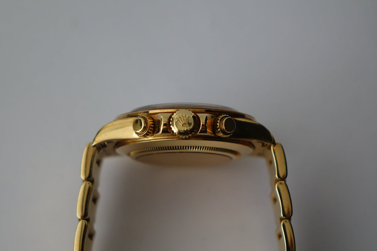 Rolex Daytona 16528 black dial w RSC Chit 2020