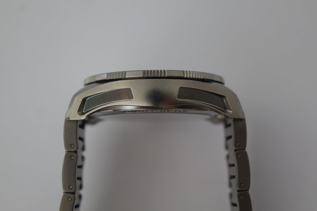 NOS H. Moser & Cie x Govberg Pioneer Ti 'Diver 3200-0500 full set