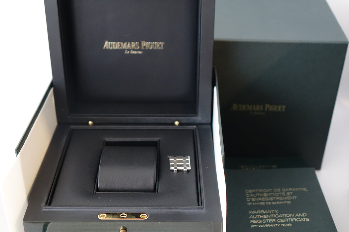 Audemars Piguet Royal Oak 15400ST blue dial full set