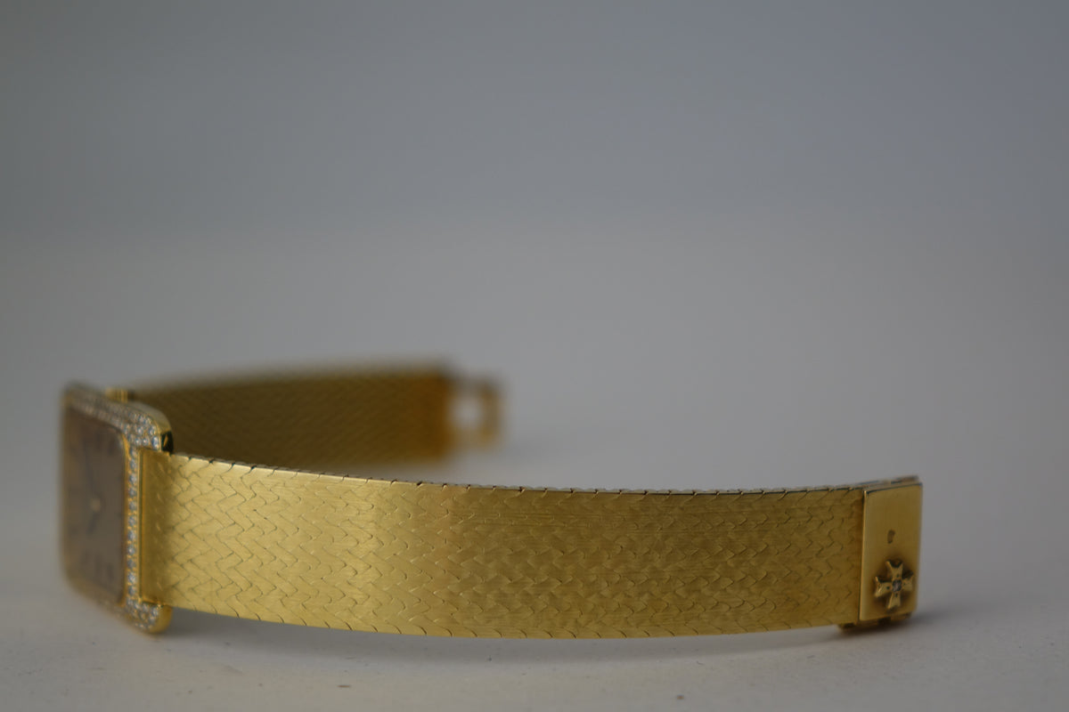 Vintage Vacheron Constantin Ladies Yellow gold diamond bezel 15212