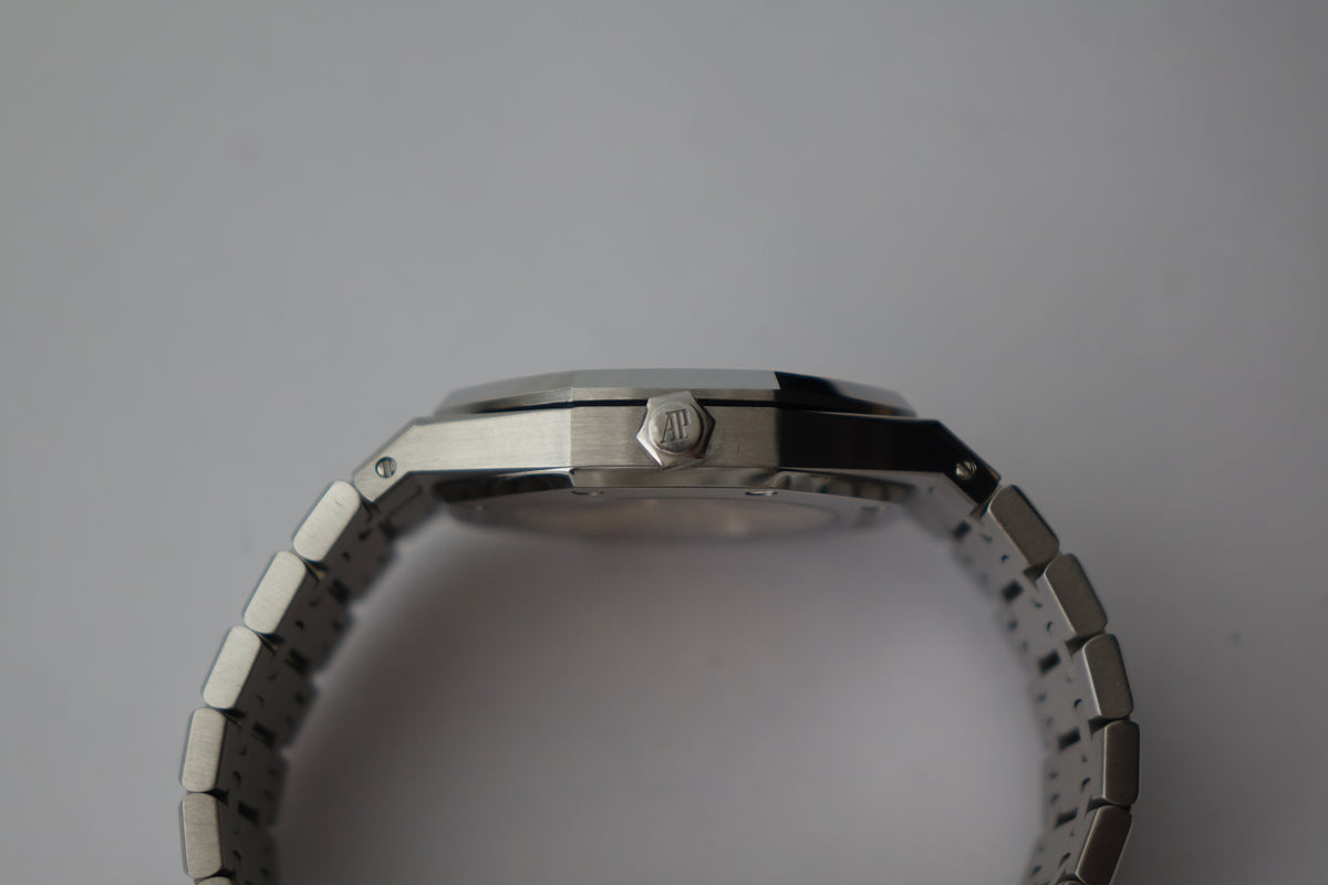 Audemars Piguet Royal Oak 15300ST white dial full set