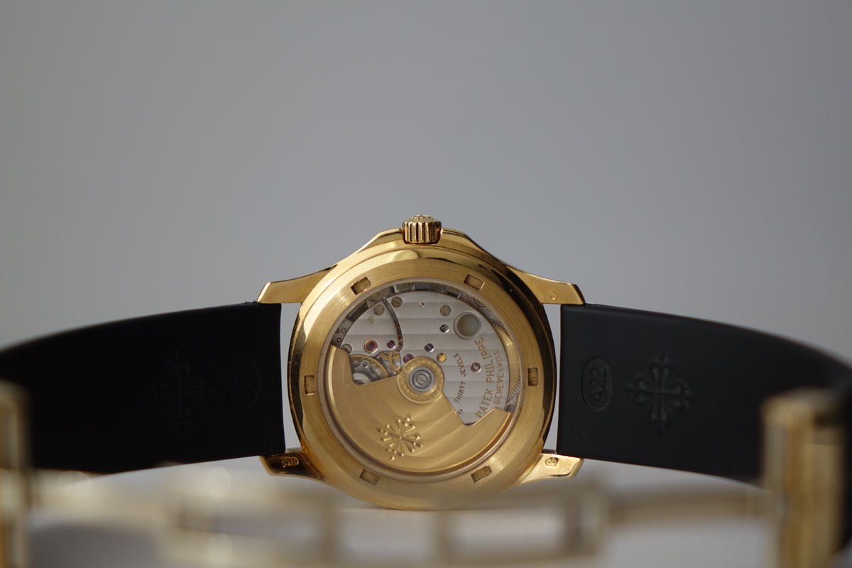 Patek Philippe Aquanaut 5066J Tritium creamy patina